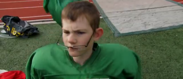 Middle School Football Players’ Touching Act of Kindness